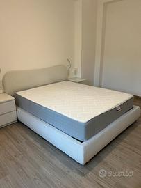 Letto matrimoniale completo di materasso