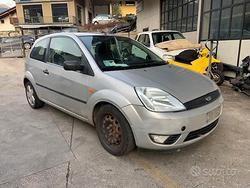 Ricambi Ford Fiesta 3 porte da 2003 colori vari