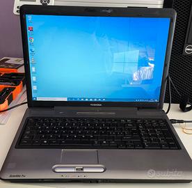 TOSHIBA Satelitte Pro P300 con due dischi interni
