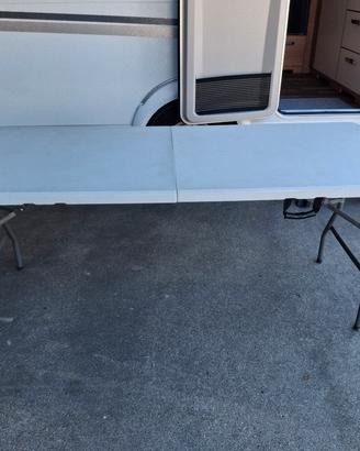 Tavolo in resina pieghevole 