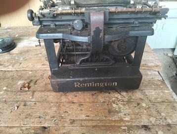 Macchina da scrivere Remington