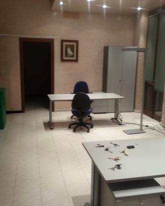 mobili vari per ufficio
