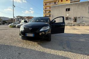 Lancia Y 2018 1.2benzina trattabile