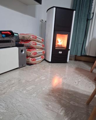 Stufa pellet idro 22.5 kw