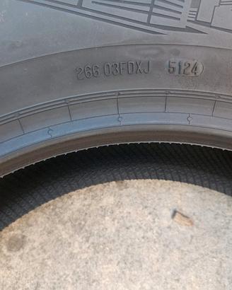 Gomme NUOVE Continental 215/65 R17 H - DOT 5124