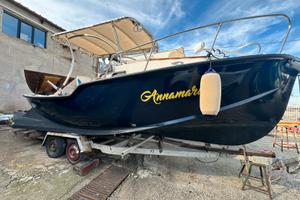 Barca 7,5 metri di tipologia Gozzo geco