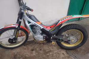 MONTESA COTA 4RT HONDA REPLOCA REPSOL 2005