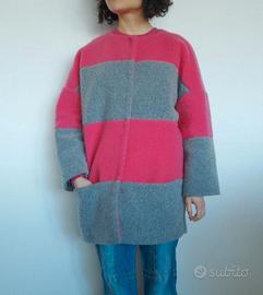 Cappotto rosa e grigio a righe