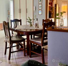 Tavolo inizio 900 finemente restaurato