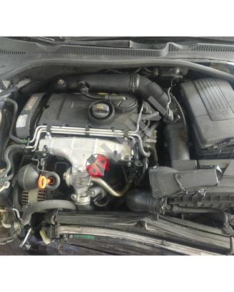 Motore in attesa di prova volkswagen golf 5a