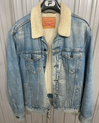 Levi’s Sherpa Trucker Jacket jeans