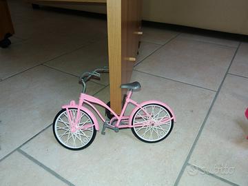 bici e scooter rosa di barbie