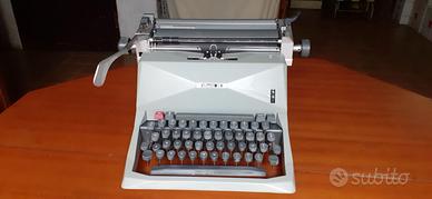 Antica macchina da scrivere