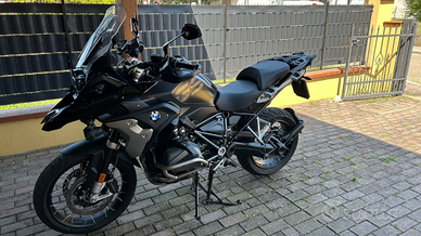 Bmw r 1250 gs triple blak ribassata