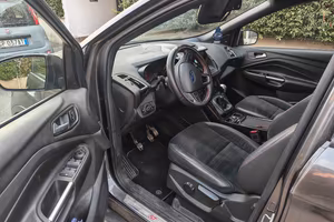 Ford kuga st line 1.5 diesel cv110