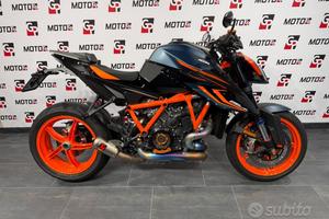 Ktm 1290 Super Duke R Evo tua da 290 al mese