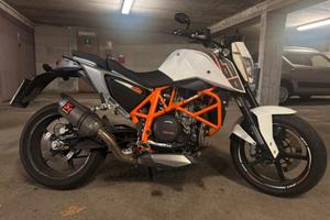 Ktm Duke 690