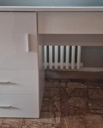 Mobiletto per macchina da cucire