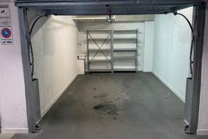 Box auto Fuorigrotta centro 
