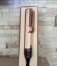 piastra per capelli Dyson 