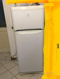 Frigorifero INDESIT. Bianco Doppia Porta.