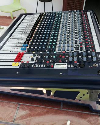 mixer audio saundcraft