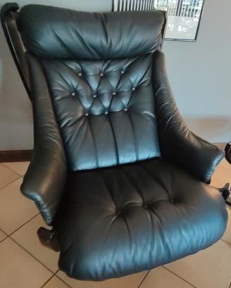 poltrona e pouf Frau