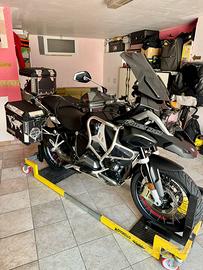 BMW GS 1200 adventure