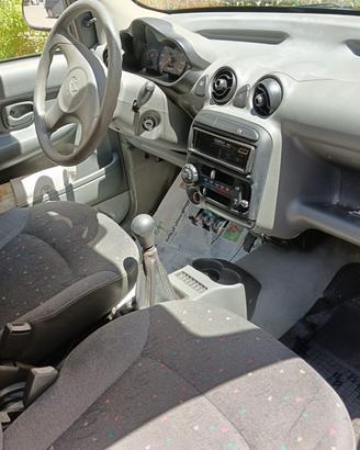 Hiunday Atos 1000 cc 12 valvole