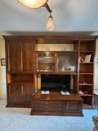 Mobile soggiorno in legno con vetrina e vano TV