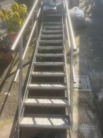 Scala in acciaio