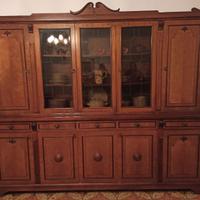 armadio in legno grande