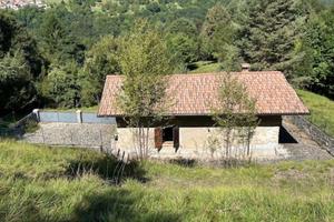 Rustico / Casale di 130 m² con 5 locali e box auto