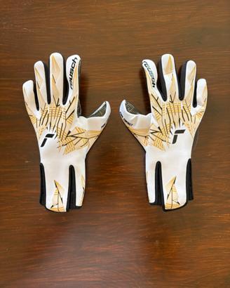 Reusch Pure Contact Gold X GluePrint Strapless