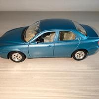 Alfa Romeo 156 1/24 Burago Vintage Burago Perfetta