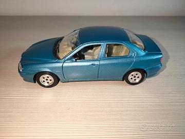 Alfa Romeo 156 1/24 Burago Vintage Burago Perfetta