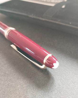 penna montblanc meisterstuck