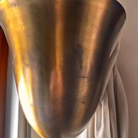 Lampada piantana anni ’70 ottone, luce indiretta