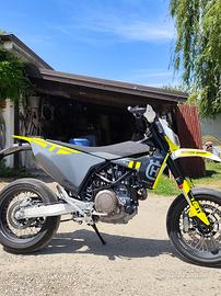 Husqvarna 701 Motard A2