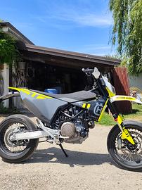 Husqvarna 701 Motard A2