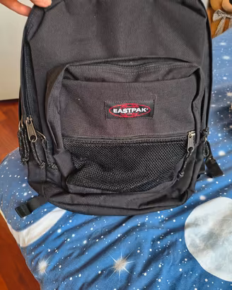 zaino grande  EASTPAK nero come Nuovo 