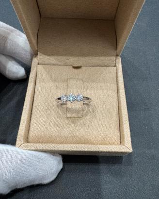 Anello Trilogy con diamanti naturali