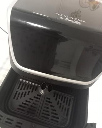 friggitrice usata pochissime volte 