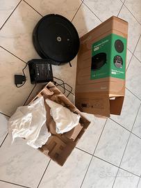 IRobot Roomba combo aspirapolvere e lavapavimenti