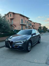 Alfa Romeo Stelvio 2.2 t Super rwd 160cv