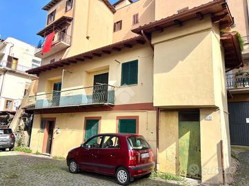 2 LOCALI A VALMONTONE