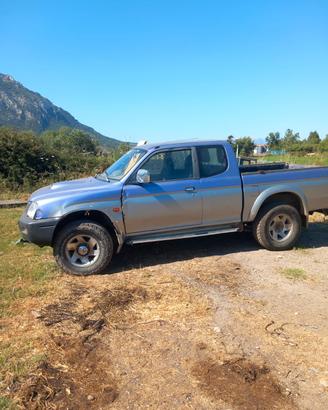Mitsubishi l 200