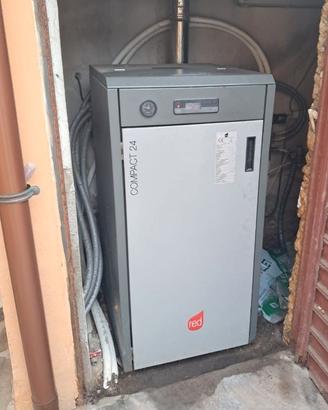 TERMOSTUFA A PELLET 24 KW