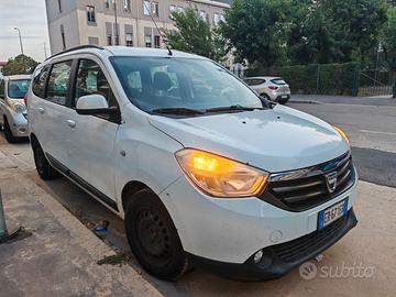 Dacia Lodgy 1.6 gpl Laureate 7 posti.