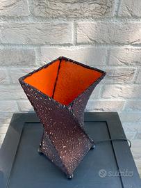 Lampada da tavolo in tessuto stile etnico